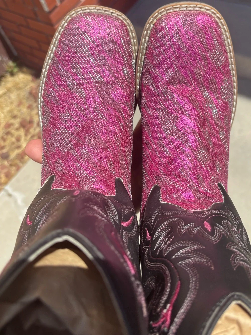 EUC Cowgirl Boots size 3D Sparkly Pink